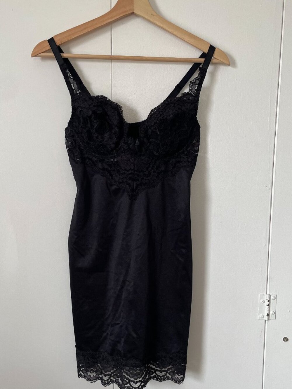 Vintage Y2K Victoria's Secret Gold Label Black Corset Floral Lace, Sz 36B